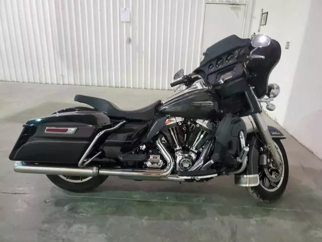 2014 Harley-Davidson Flhtcu Ultra Classic Electra Glide