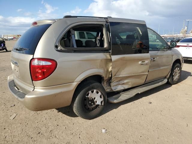 2002 Chrysler Town & Country LX