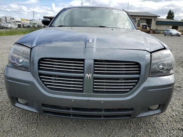 2005 Dodge Magnum SXT