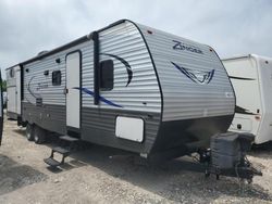 Lots with Bids for sale at auction: 2017 Keystone Zinger