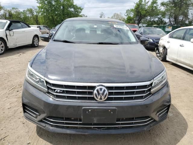 2017 Volkswagen Passat R-Line