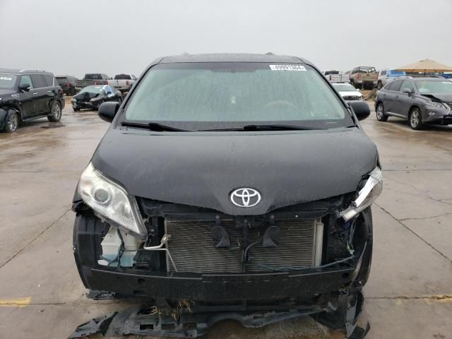 2011 Toyota Sienna XLE