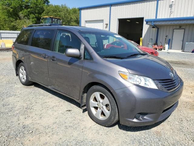 2015 Toyota Sienna LE