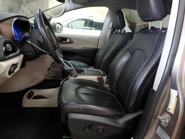 2017 Chrysler Pacifica Touring L Plus