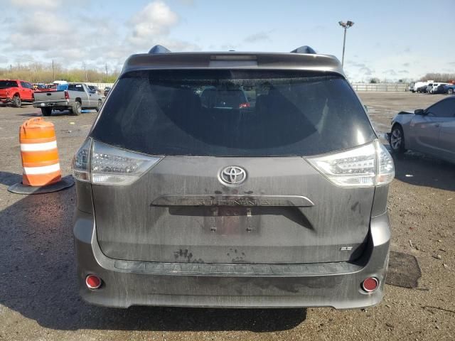 2017 Toyota Sienna SE