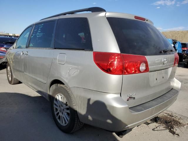 2009 Toyota Sienna LE