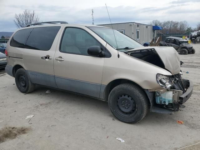 2003 Toyota Sienna CE