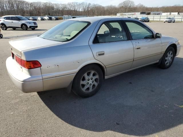 2000 Toyota Camry LE