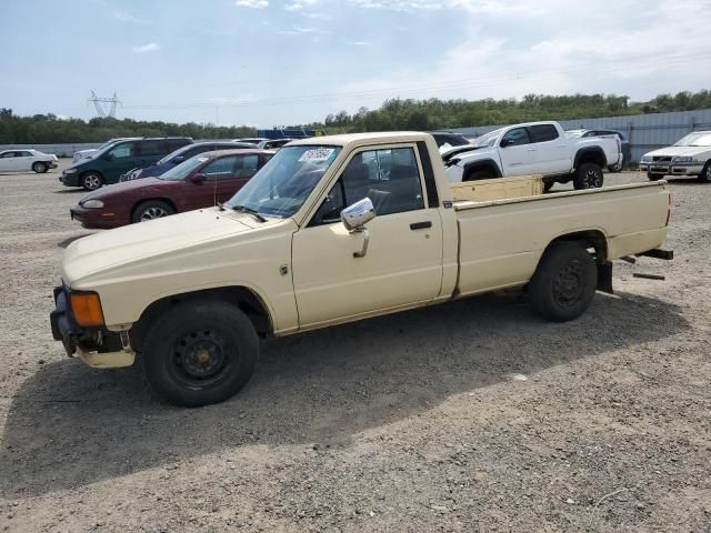 1986 Toyota Pickup 1 TON Long BED RN55