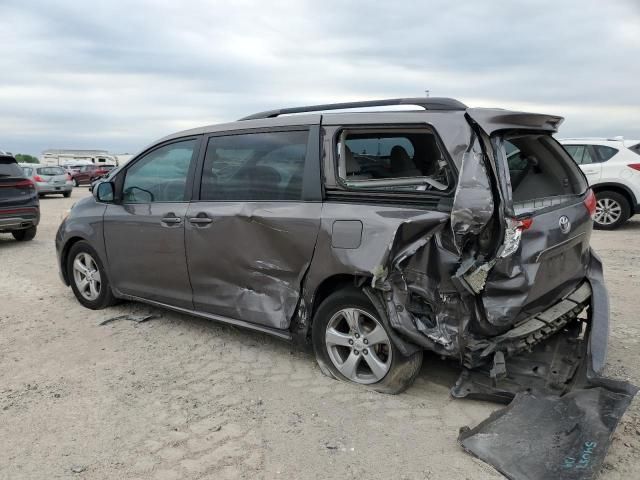 2011 Toyota Sienna LE