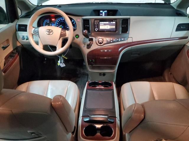 2013 Toyota Sienna XLE