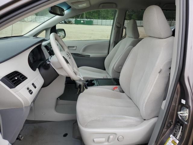 2013 Toyota Sienna LE