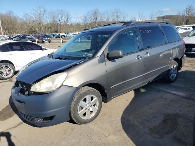 2005 Toyota Sienna CE