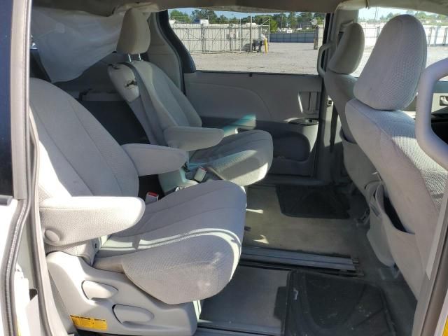 2014 Toyota Sienna LE