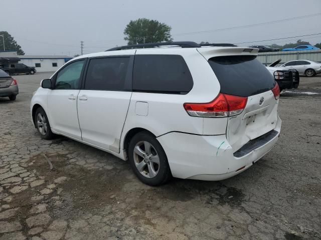 2011 Toyota Sienna LE