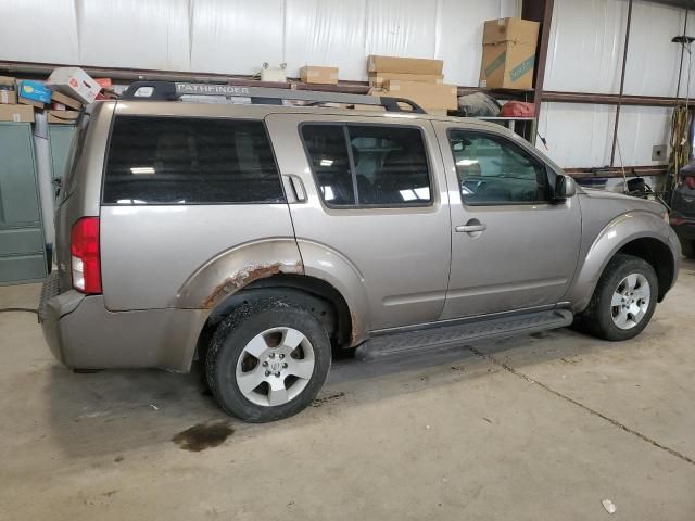 2005 Nissan Pathfinder LE