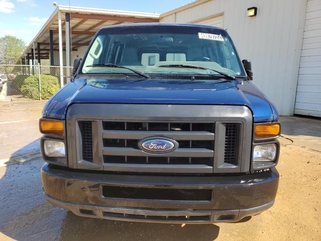 2013 Ford Econoline E350 Super Duty Van