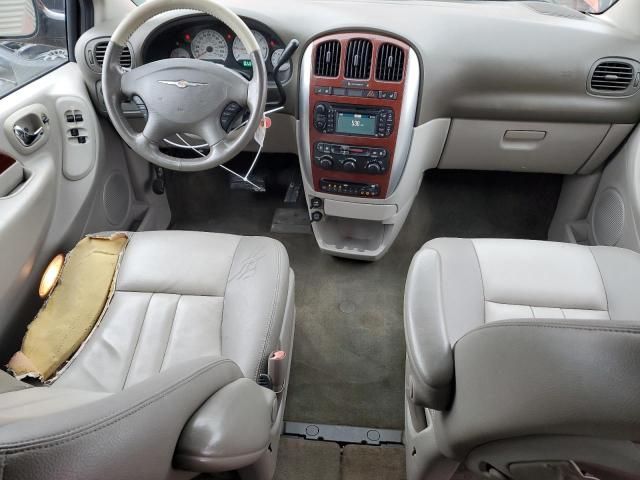 2006 Chrysler Town & Country Touring