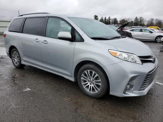 2020 Toyota Sienna XLE