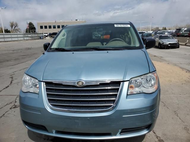 2008 Chrysler Town & Country LX