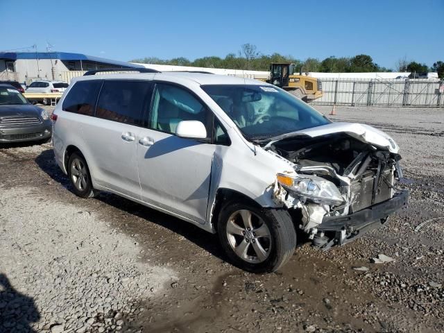 2014 Toyota Sienna LE