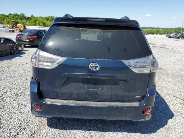 2011 Toyota Sienna Sport