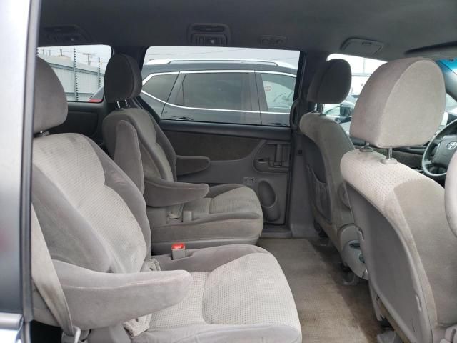 2009 Toyota Sienna CE