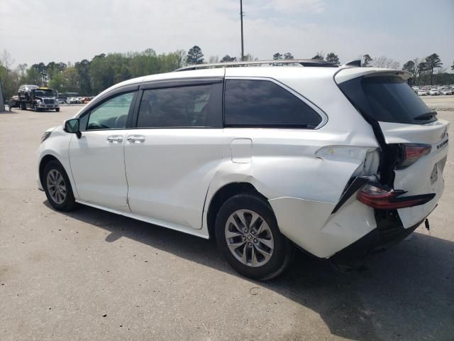 2022 Toyota Sienna XLE