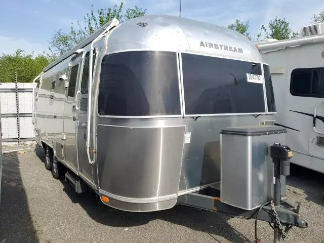 2007 Airstream Camper