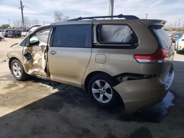 2011 Toyota Sienna LE