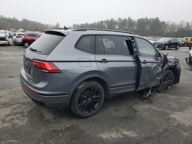 2022 Volkswagen Tiguan SE R-LINE Black