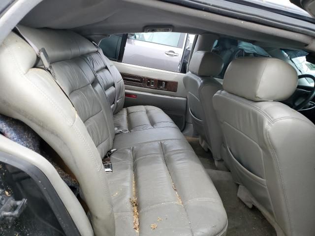 1996 Cadillac Fleetwood Base