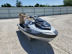 Botes con motor quemado a la venta en subasta: 2020 YDV Jetski