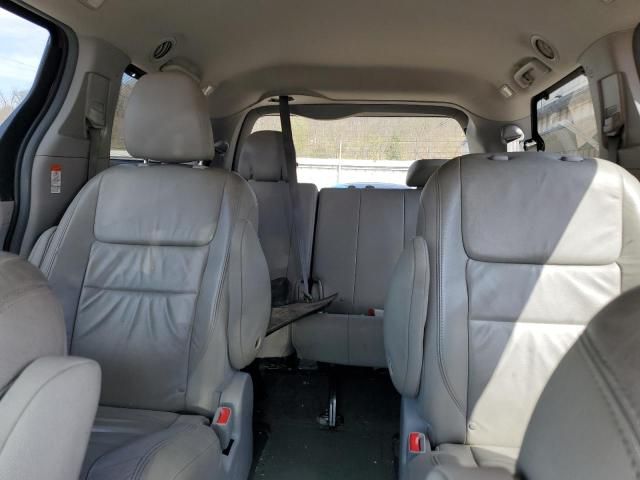 2015 Toyota Sienna XLE