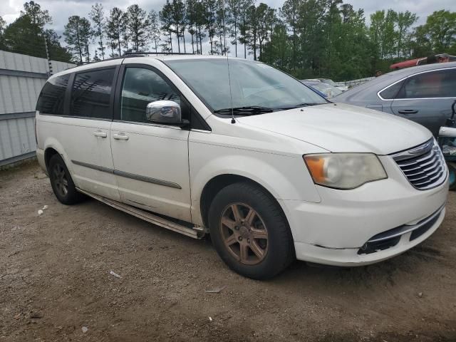 2012 Chrysler Town & Country Touring L