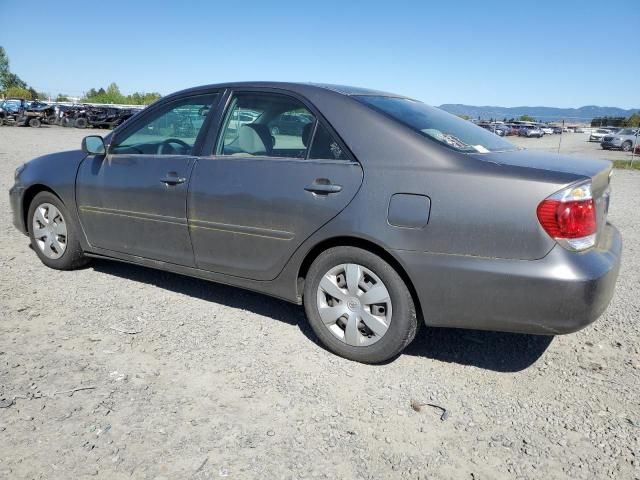 2005 Toyota Camry LE