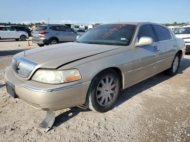 2010 Lincoln Town Car Signature Limited