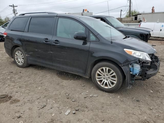 2014 Toyota Sienna XLE