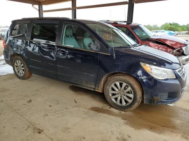 2013 Volkswagen Routan SE