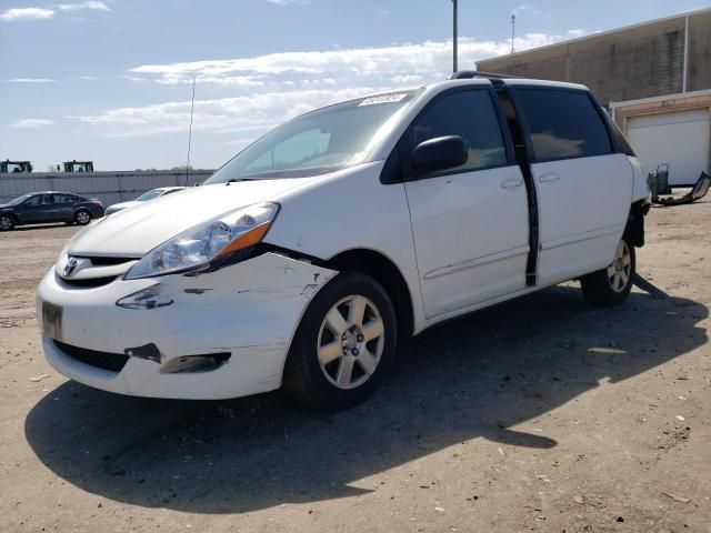 2010 Toyota Sienna CE