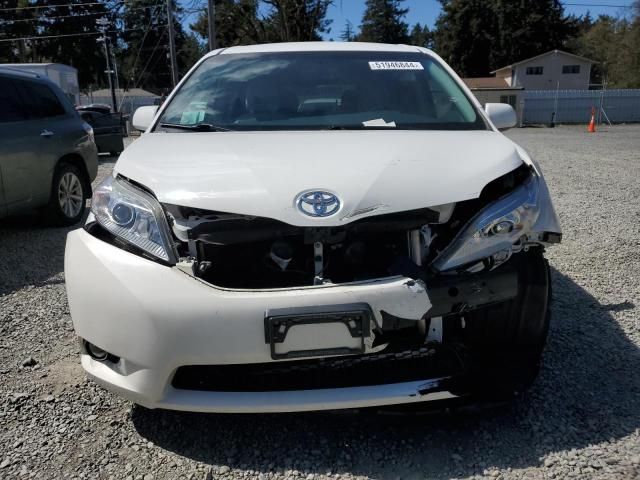 2015 Toyota Sienna LE