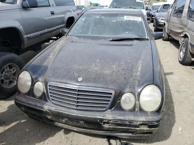 2000 Mercedes-Benz E 320