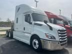 2019 Freightliner Cascadia 126