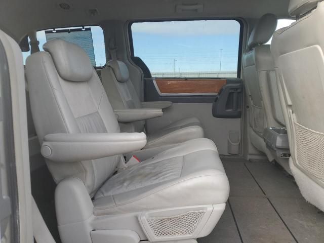 2010 Chrysler Town & Country Limited