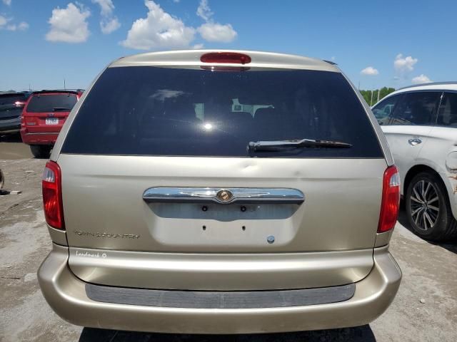 2005 Chrysler Town & Country