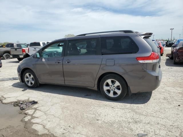 2013 Toyota Sienna LE