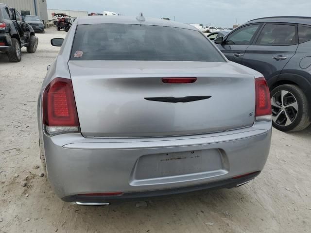 2016 Chrysler 300 S