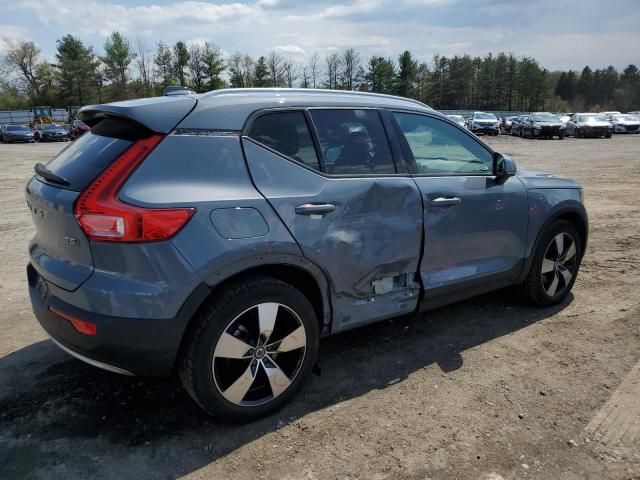 2021 Volvo XC40 T5 Momentum