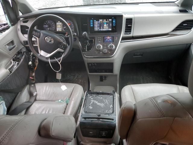 2016 Toyota Sienna XLE