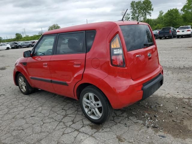 2010 KIA Soul +